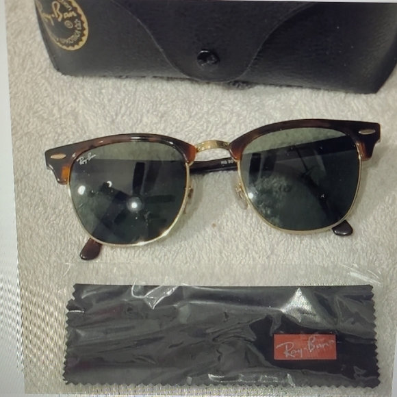 Ray Ban sunglasses w/case/cleaning cloth RB3016 w0366 CLBMSTR - Picture 1 of 7